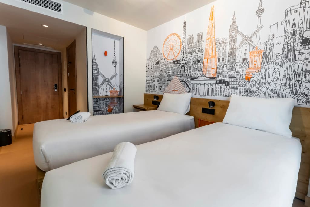 easyHotel Barcelona La Sagrera - photo 6