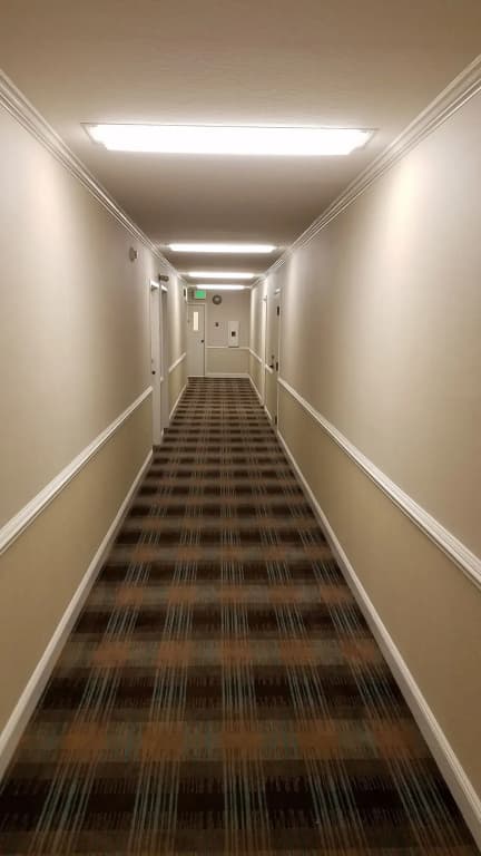 Chelsea Inn - photo 12