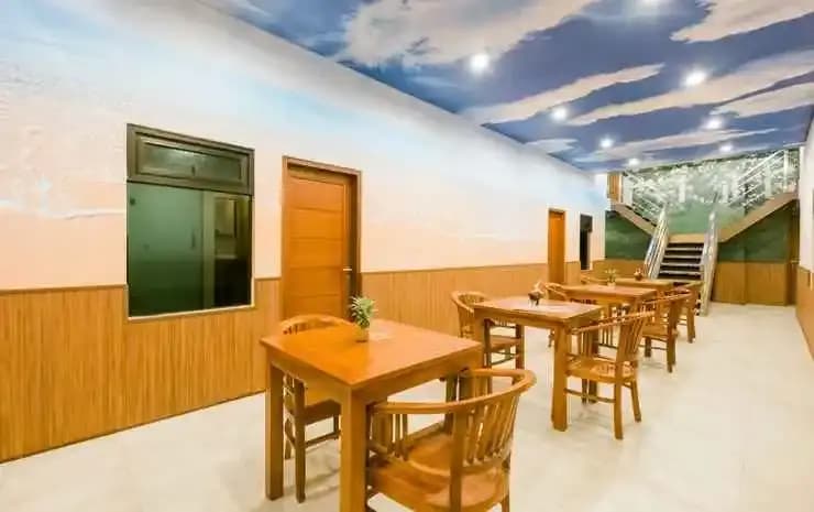Caroline Hostel - photo 23