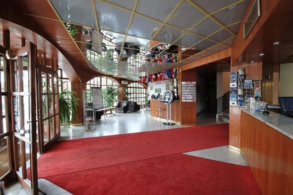 Amadeus Hotel - photo 2