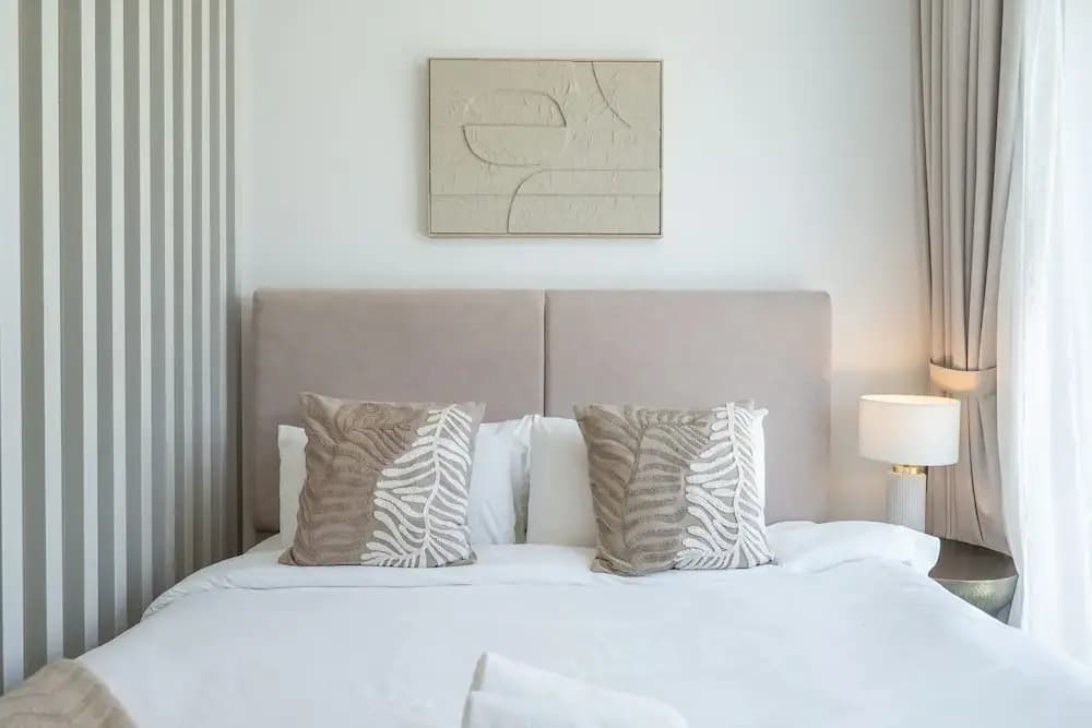 Stylish Studio Sleeps 2 With Balcony - photo 10