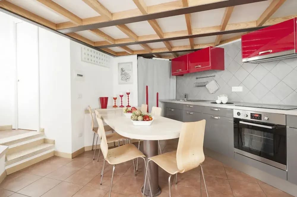 Inviting 3-bed Apartment in Roma 4mins to Colosseo - photo 23