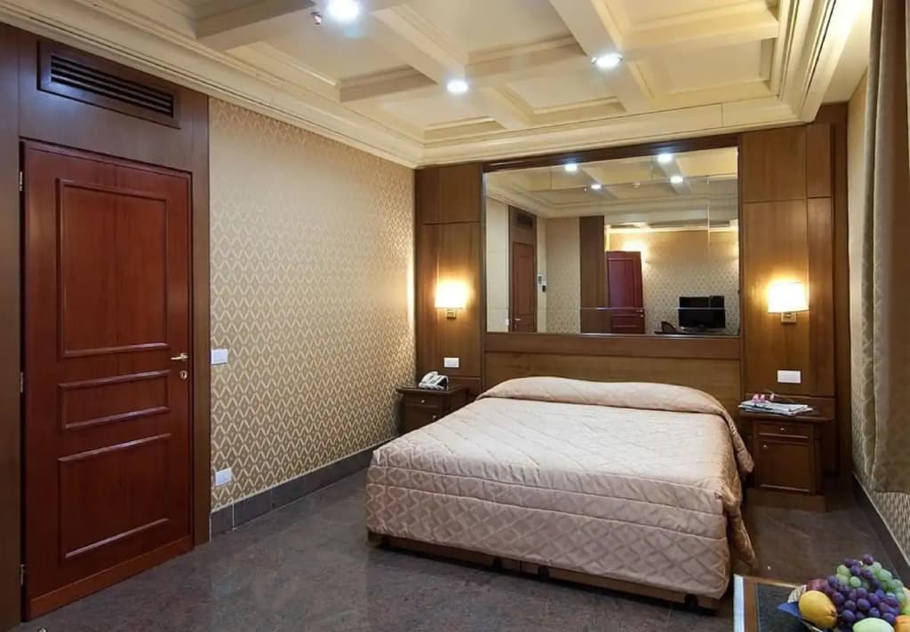 Hotel Madison - photo 32