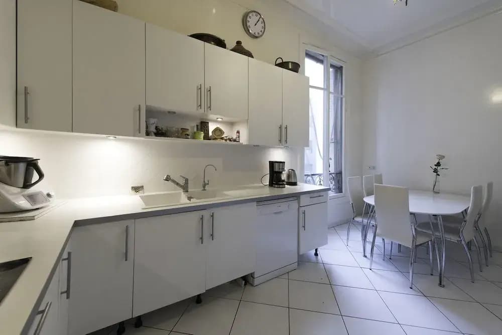 Veeve Champs Élysées Hideaway - photo 17
