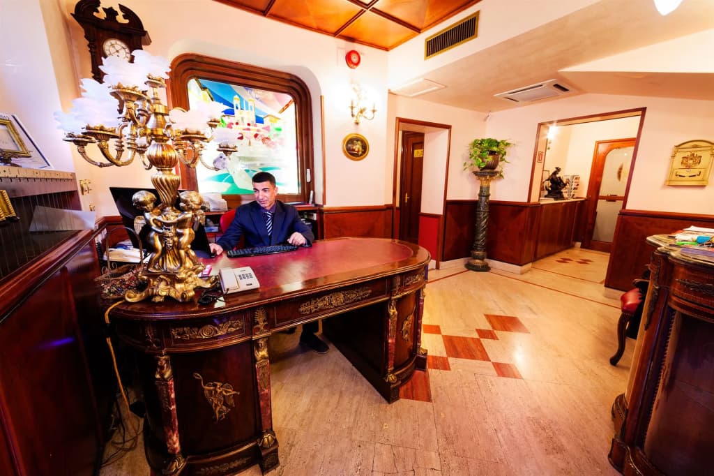 Hotel Scalinata di Spagna - photo 2