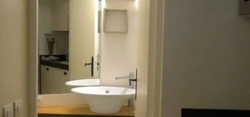 Urban Chic Montmartre Loft - photo 7
