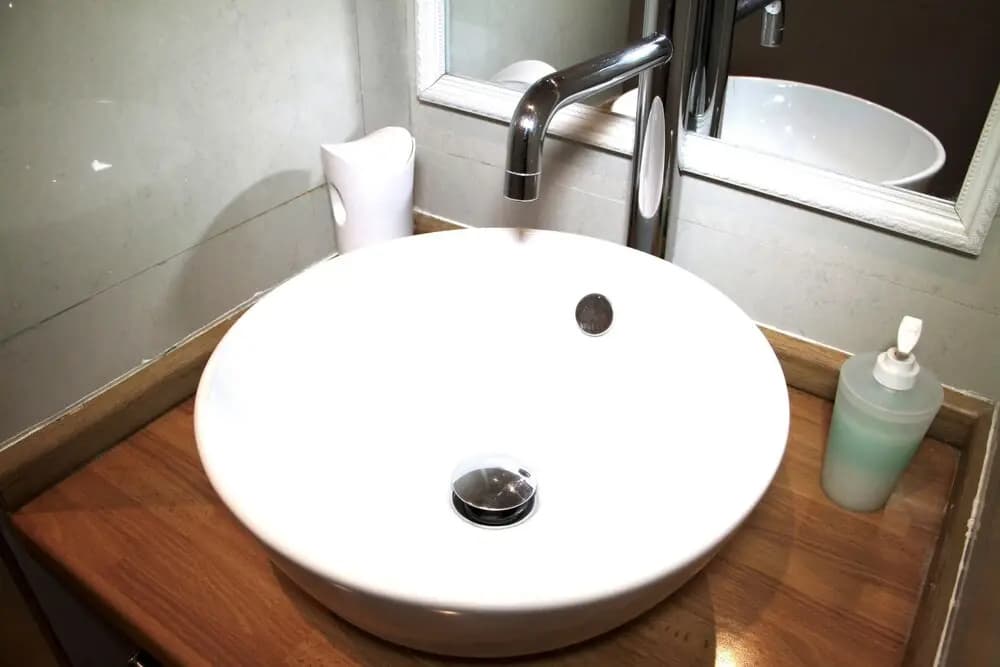 St Peter Square Apartment - photo 8