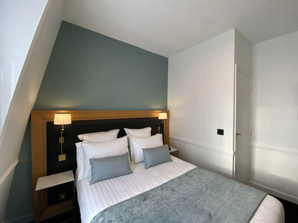 Hotel Le Cercle Tour Eiffel - photo 21