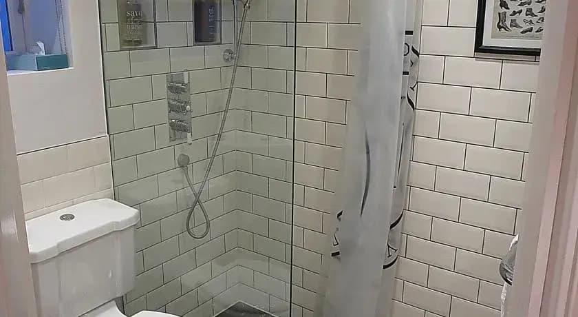 Clapham - magnificent new two-bed flat with private garden - photo 7