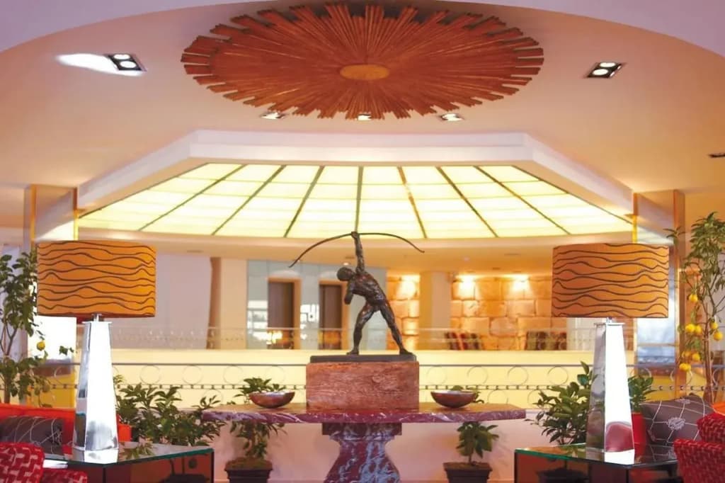 Hesperia Presidente Hotel - photo 2