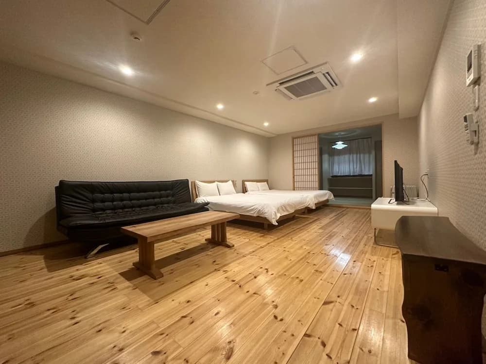 Shimanouchi Luxury Apartment - photo 29