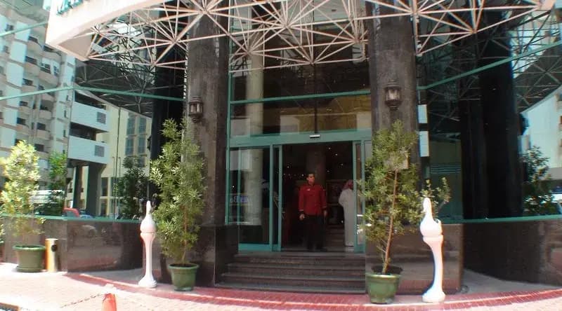 Knight Armour Hotel - photo 15