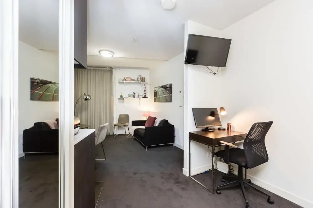 Imogen, Melbourne Studio Apartment - photo 3
