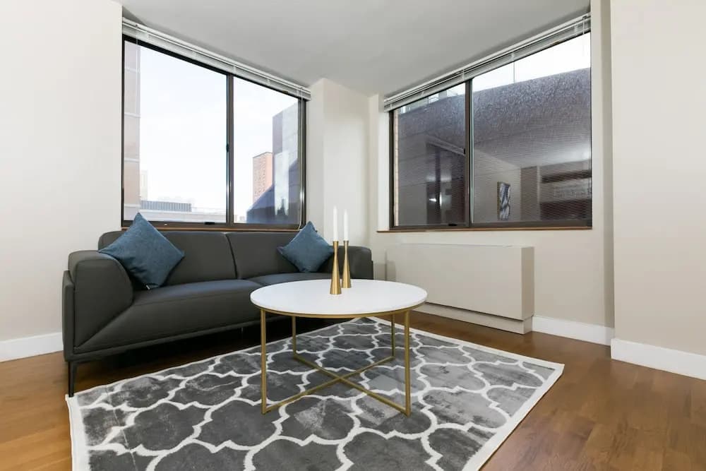 Finest Luxury 1 Bedroom Apartment - photo 3
