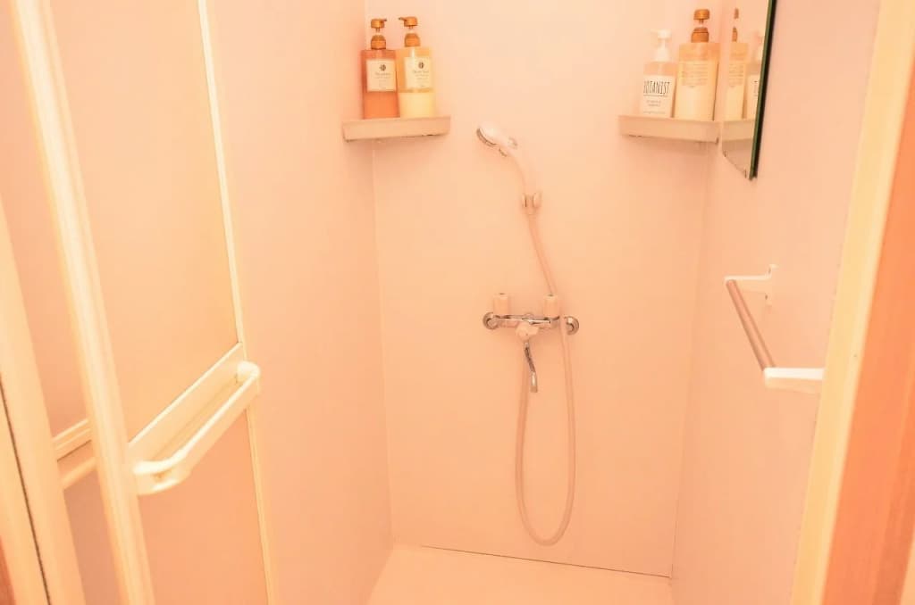 Colours - Hostel - photo 9