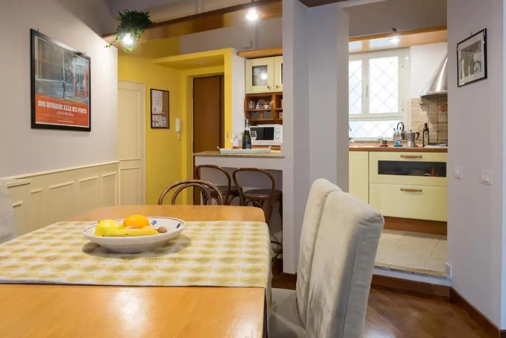 Glorioso Stylish Apartment - photo 13