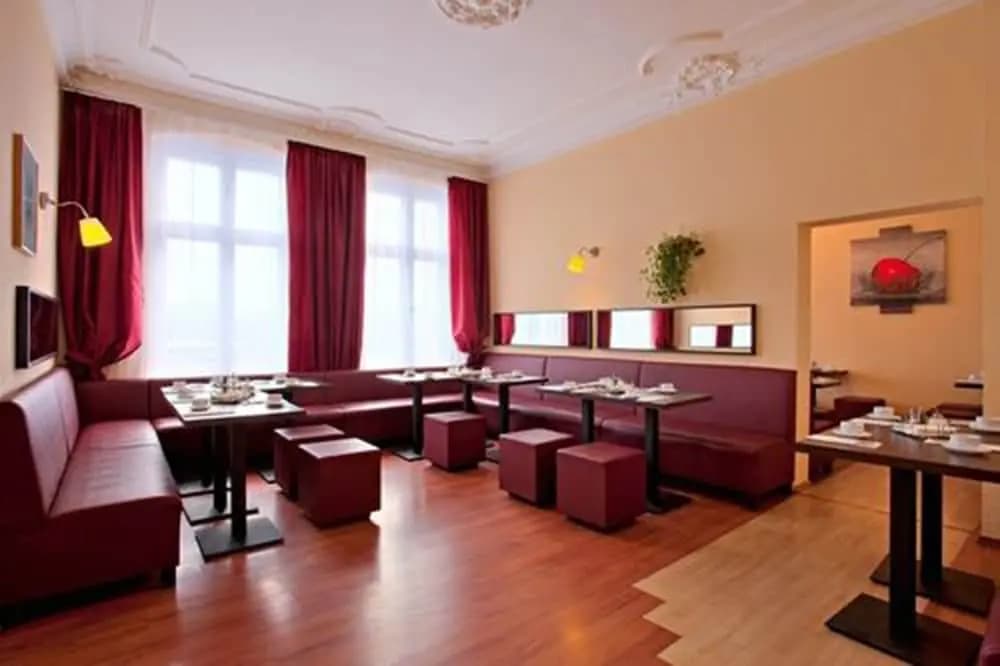 Hotel Abendstern - photo 21
