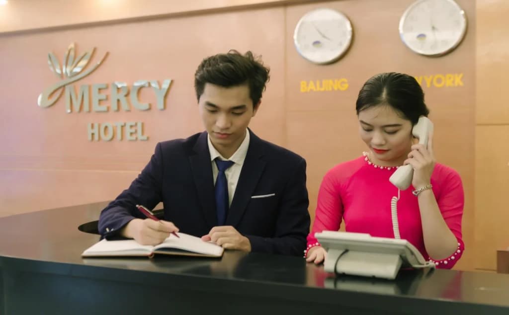 Mercy Hotel - photo 13