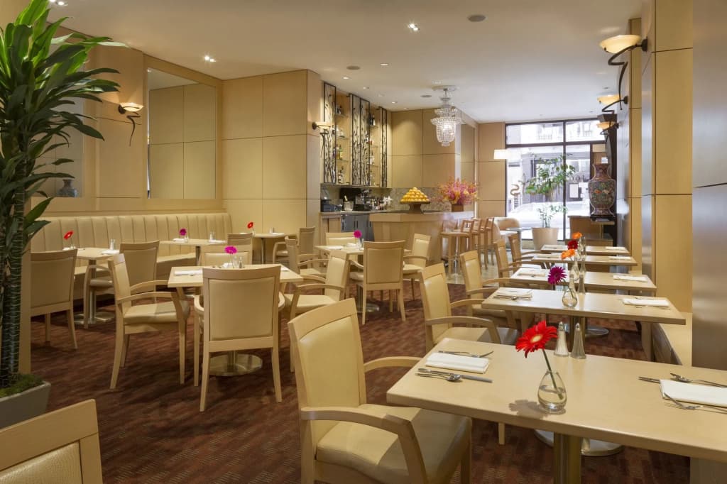 Orchard Garden Hotel - photo 21