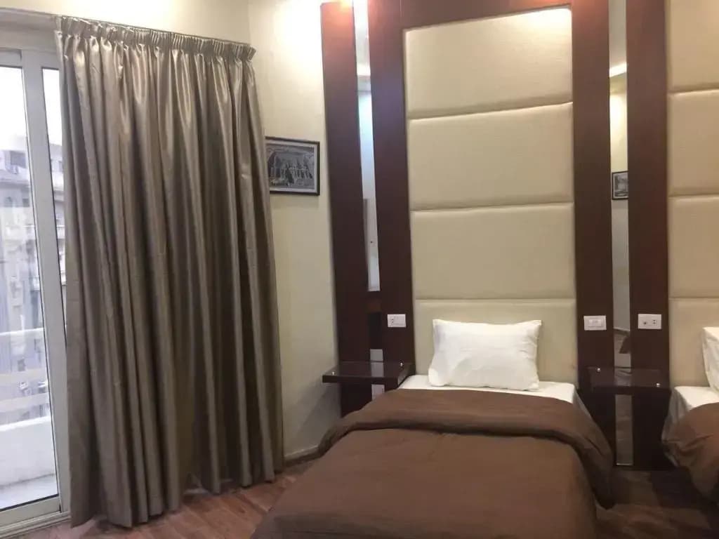 Grand Palace Hotel - photo 6
