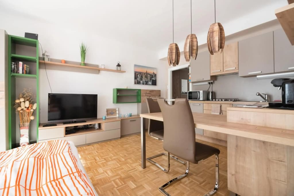 Cosy apartment near VIC (UNO City) - photo 11
