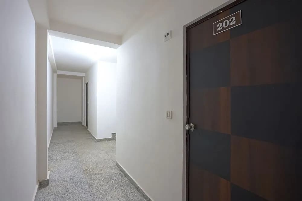 OYO 60786 Hotel Bluestar - photo 10