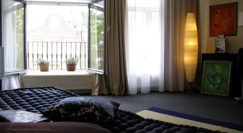 Palace Bed and Breakfast - photo 8