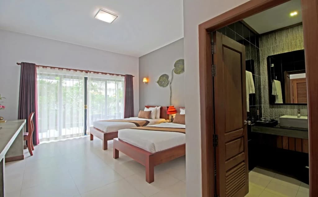 New Riverside Hotel - photo 2