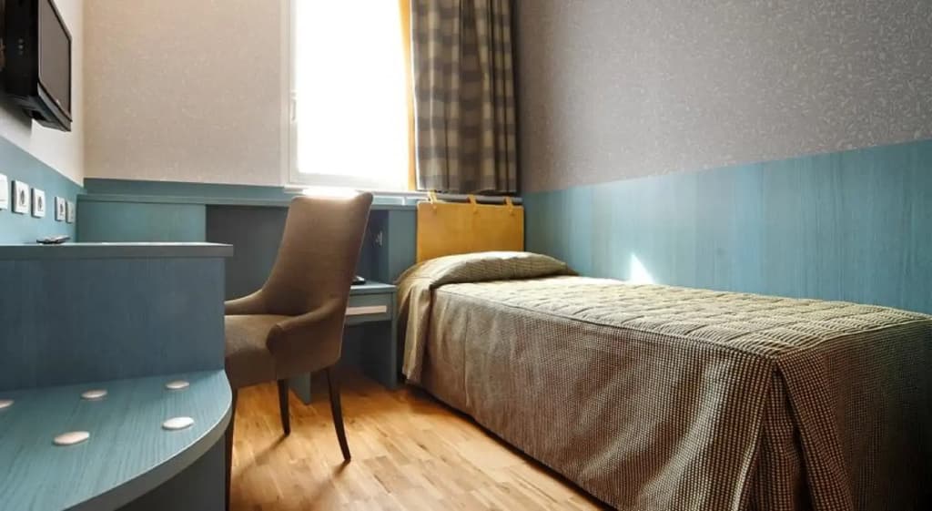 Terminal Hotel - photo 4