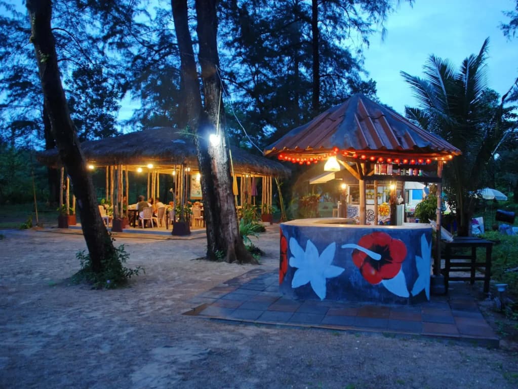 J2B Beach Bungalows - photo 17