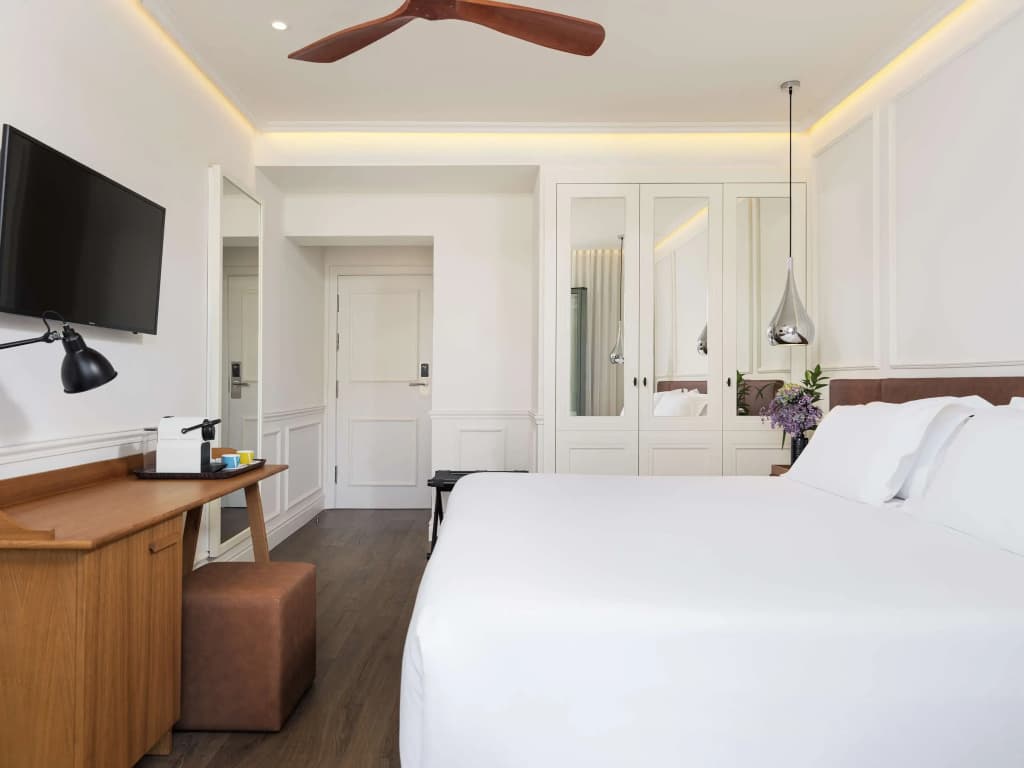H10 Universitat Hotel - photo 7