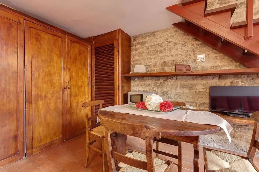 Ponte Vecchio Suite by Home Sharing - photo 2
