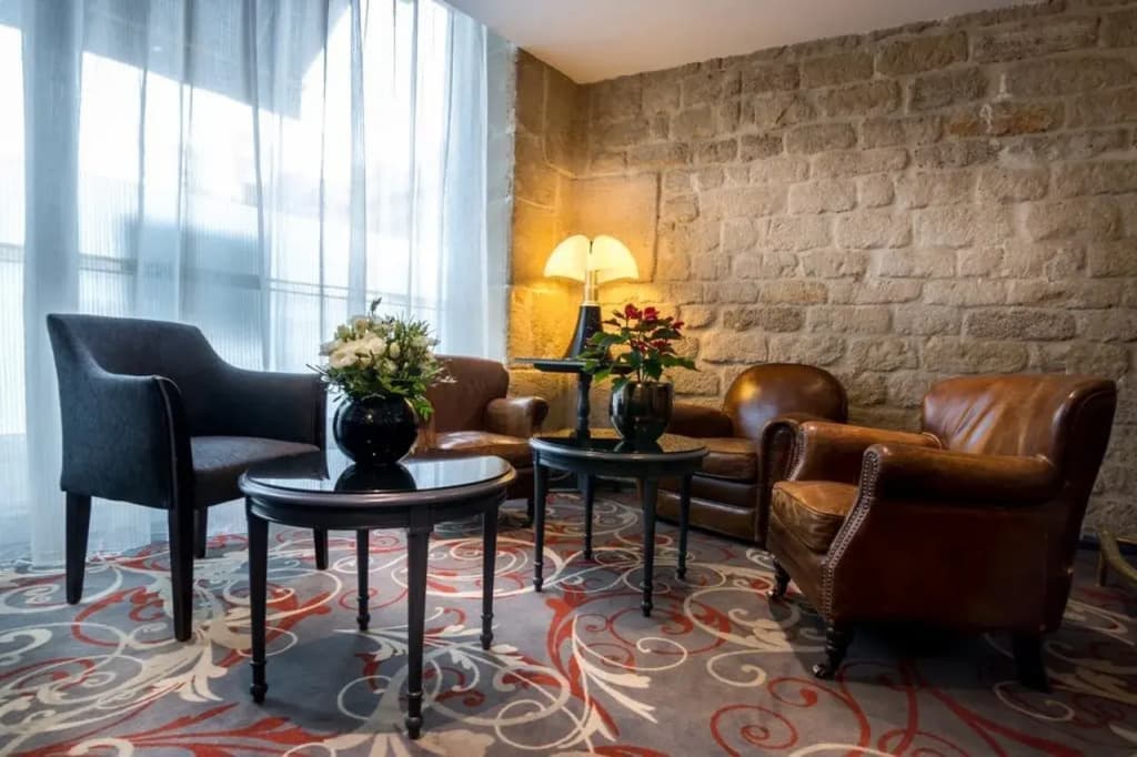 Madeleine Plaza Hotel - photo 17