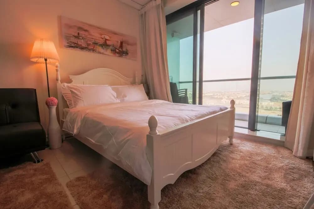 Iconic Apartment with Balcony - photo 5