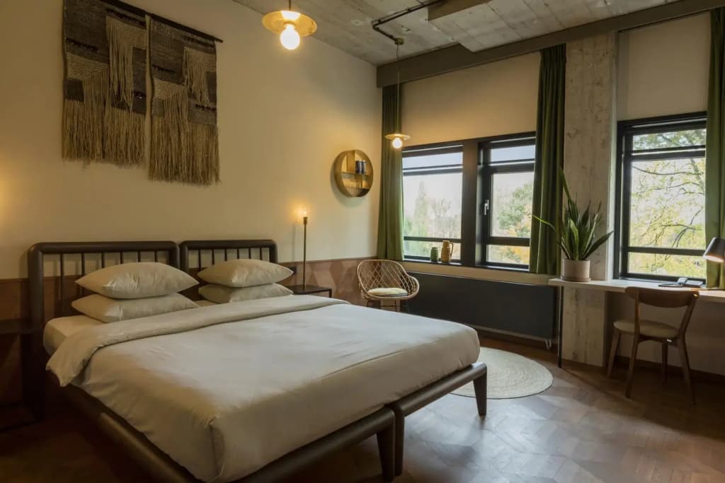 Hotel V Fizeaustraat - photo 32
