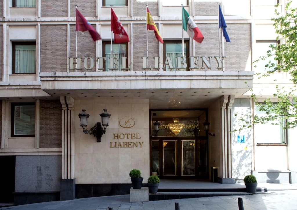 Hotel Liabeny - main photo