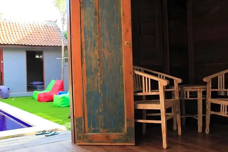 The Tipsy Gypsy Hostel - photo 9
