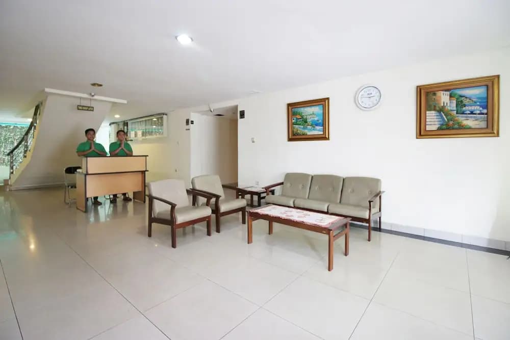 Airy Kuningan Karet Pedurenan 68 Jakarta - photo 13