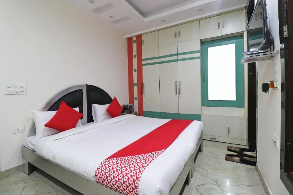 OYO 43033 Superb Stay - photo 1