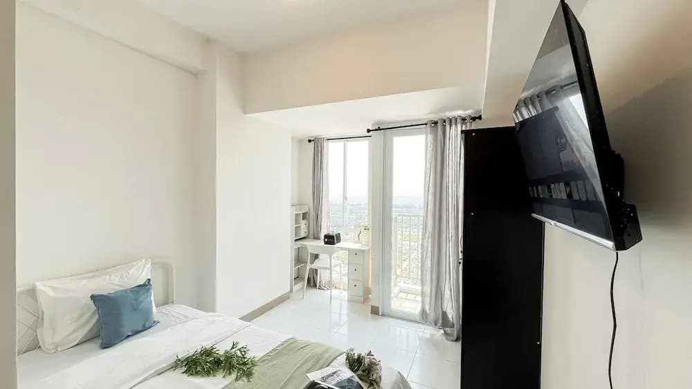 Modern Basic Studio At Tokyo Riverside Pik 2 Apartment - photo 1