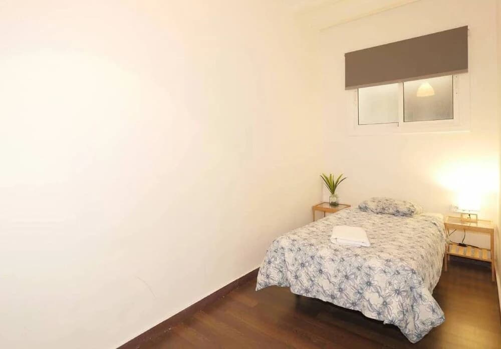Born Rustic Style Apt - 4 Bedrooms - photo 4