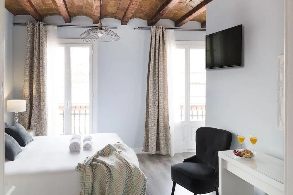 Gracia Next Door - photo 2