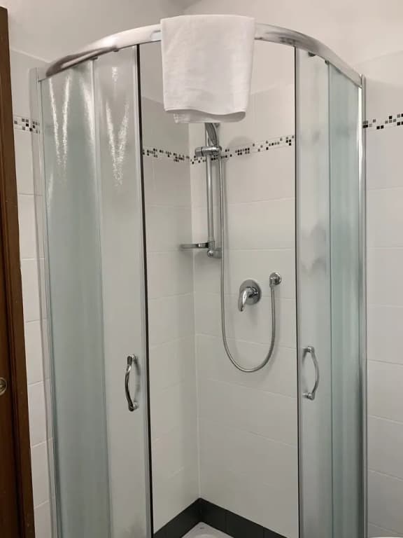"2 pax Studio, Week Lease, all Utilities Included" - photo 8