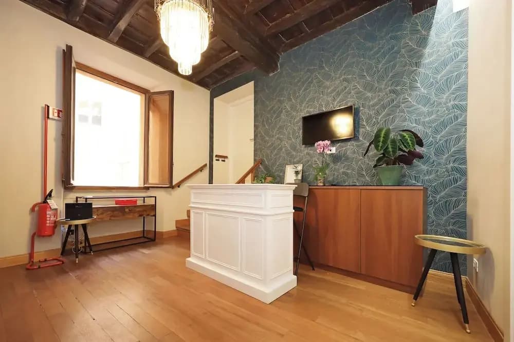 Golden Pantheon Rooms - photo 13