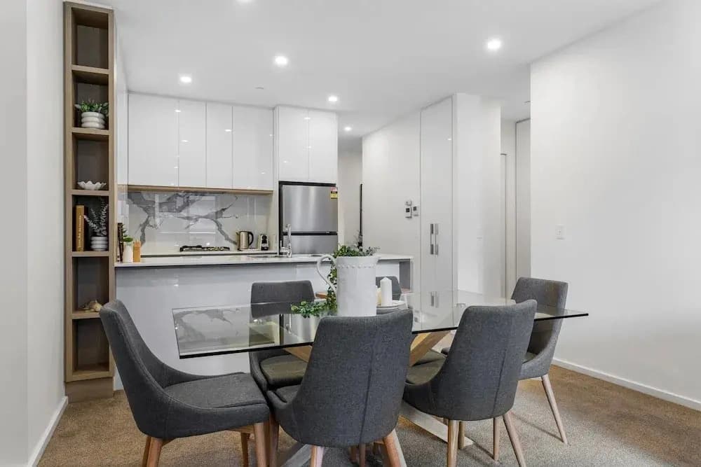 Remarkable 3-bed With City Views & Swimming Pool - photo 13
