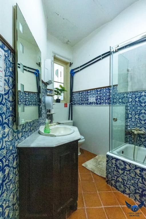 Lisbon Angles Hostel - photo 10
