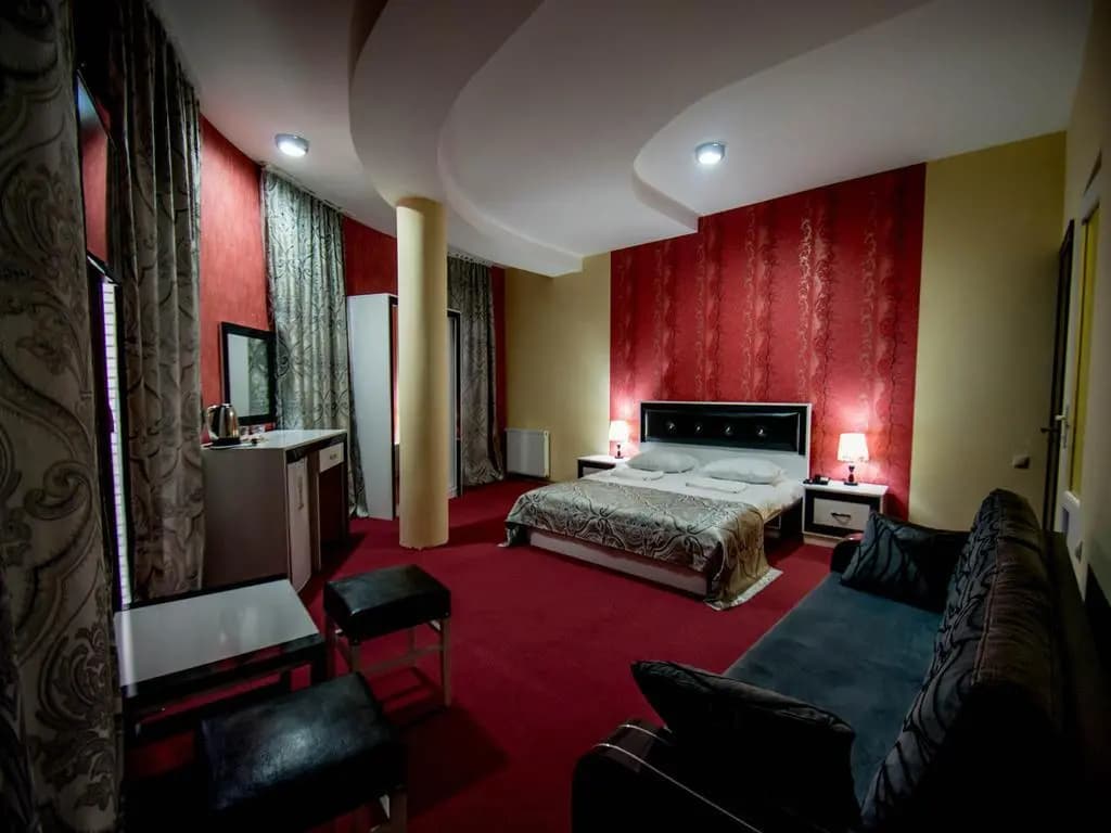 Hotel Batoni - main photo