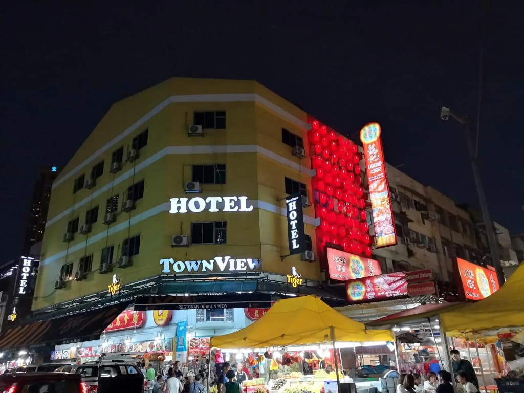 Town View Hotel - photo 9