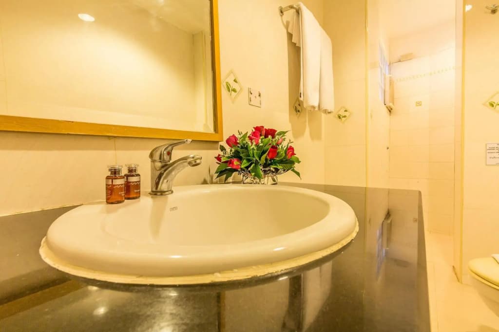 Sam's Lodge Hotel - photo 9