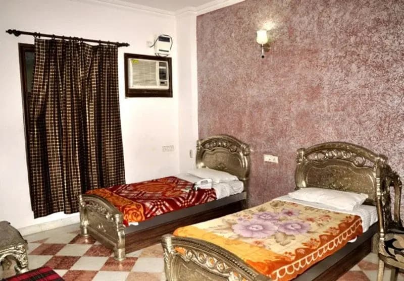 Namaskar India Hotel - photo 3